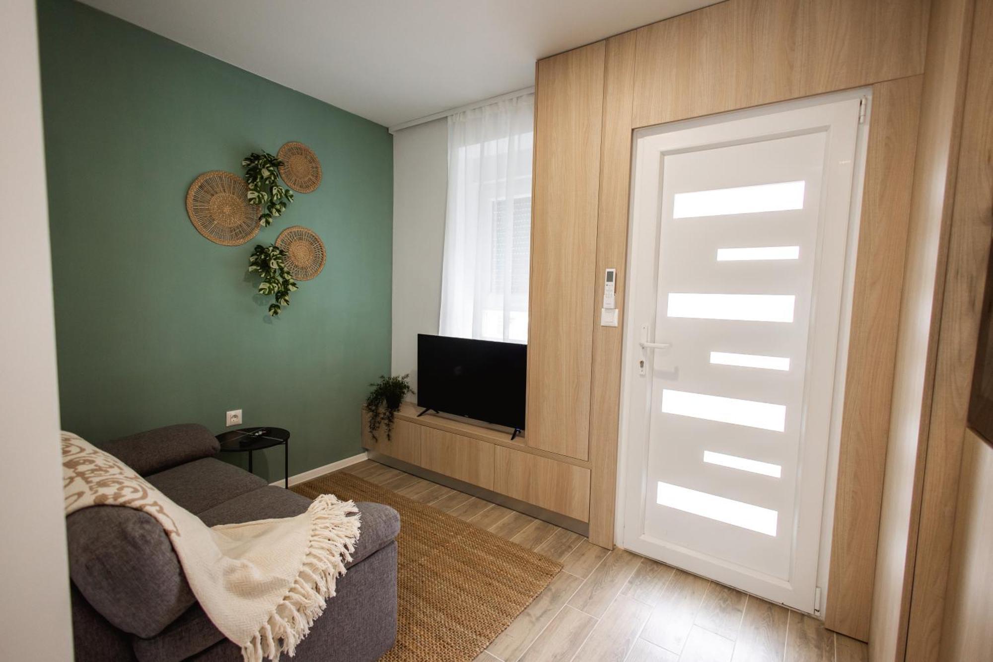 Cozy Studio Apartment In Osijek - Self Check In Екстер'єр фото