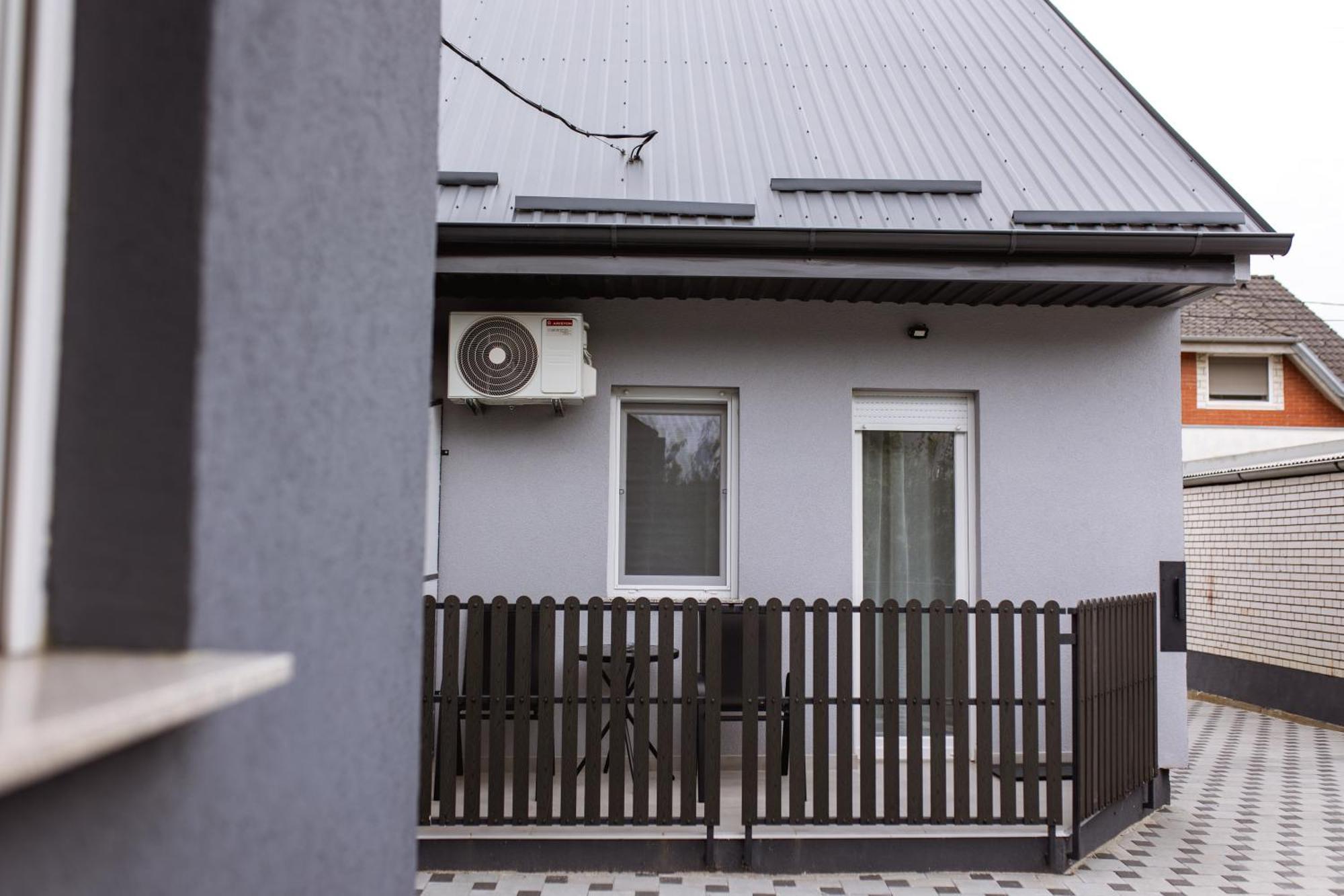 Cozy Studio Apartment In Osijek - Self Check In Екстер'єр фото